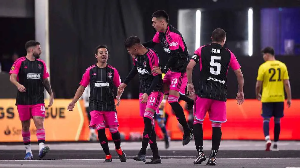 TWITTER @UniversoKingsL Siguen con buen paso