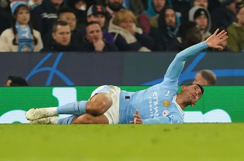 AP Nunes sufre fractura de dedo en la Champions