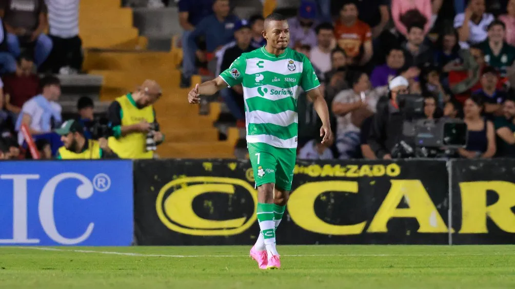 IMAGO7 Harold Preciado durante un partido