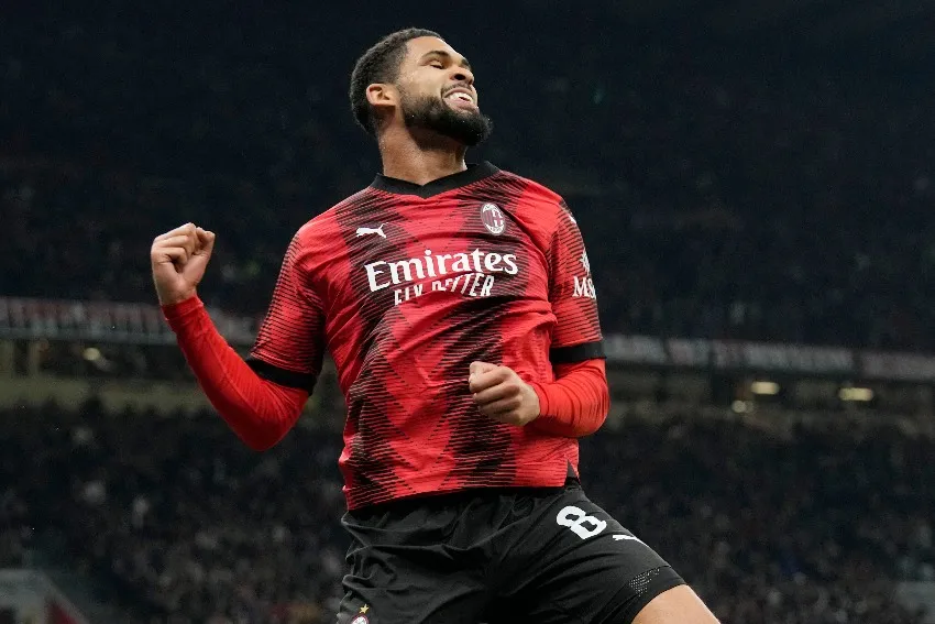 AP Loftus-Cheek en celebración de gol