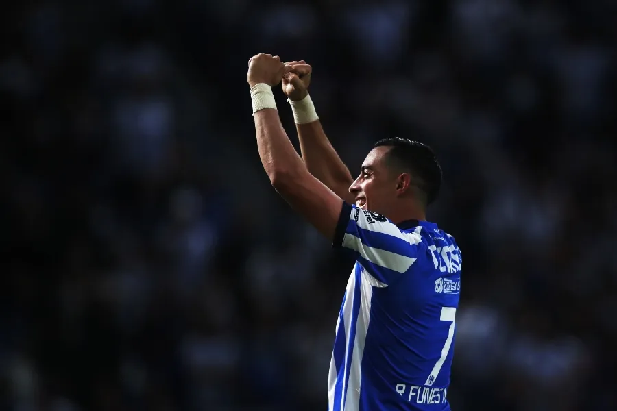 MEXSPORT Rogelio Funes Mori festejando un gol con Rayados