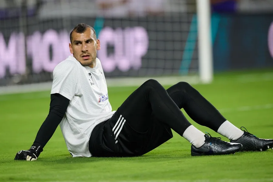 MEXSPORT Nahuel Guzmán sufre lesión de rodilla