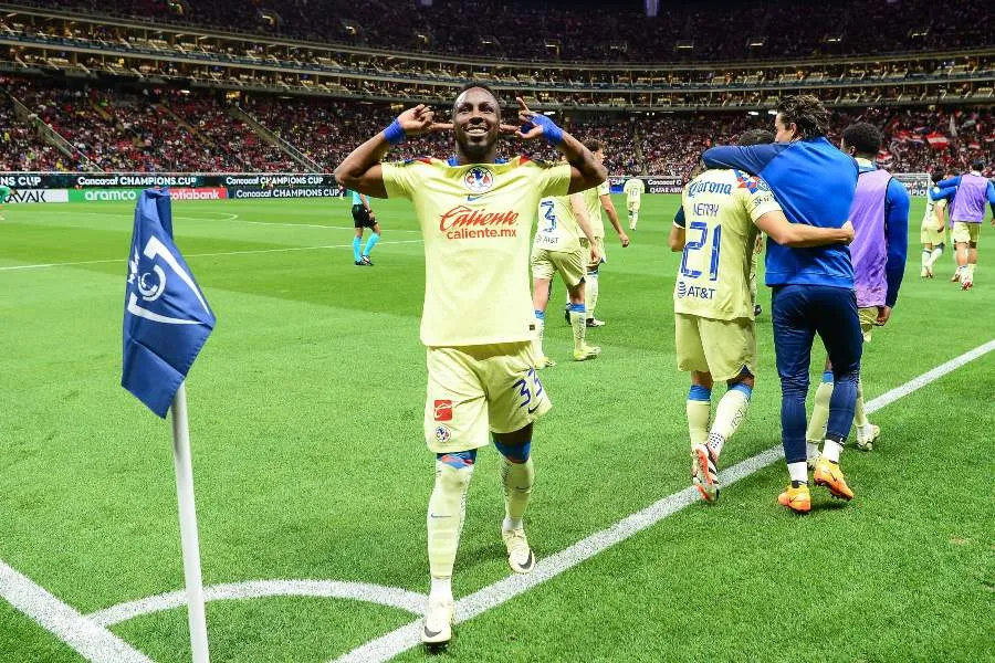 MEXSPORT Julián Quiñones le ha anotado seis goles a Chivas