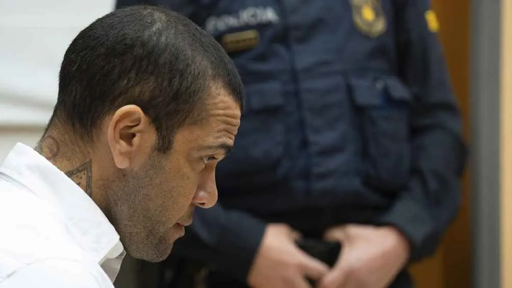 AP Alves busca libertad bajo fianza