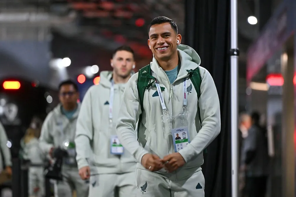 IMAGO 7 Malagón con la Selección Mexicana