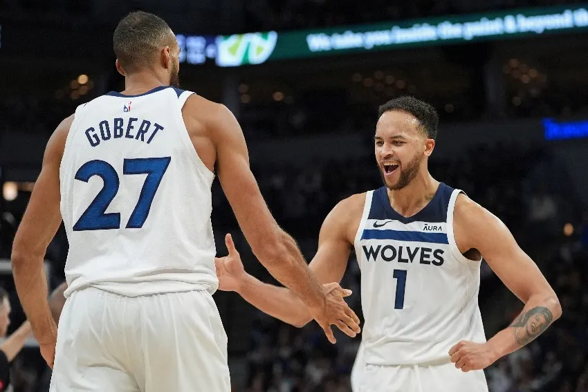 AP Se cae la venta de los Timberwolves a Alex Rodríguez y Marc Lore