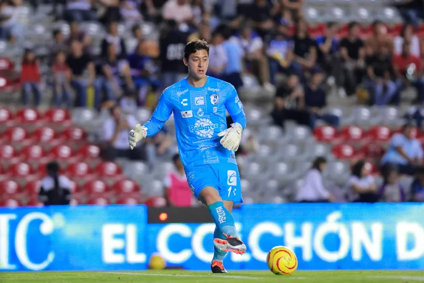 IMAGO7 Fernando Tapia en un partido de Gallos Blancos