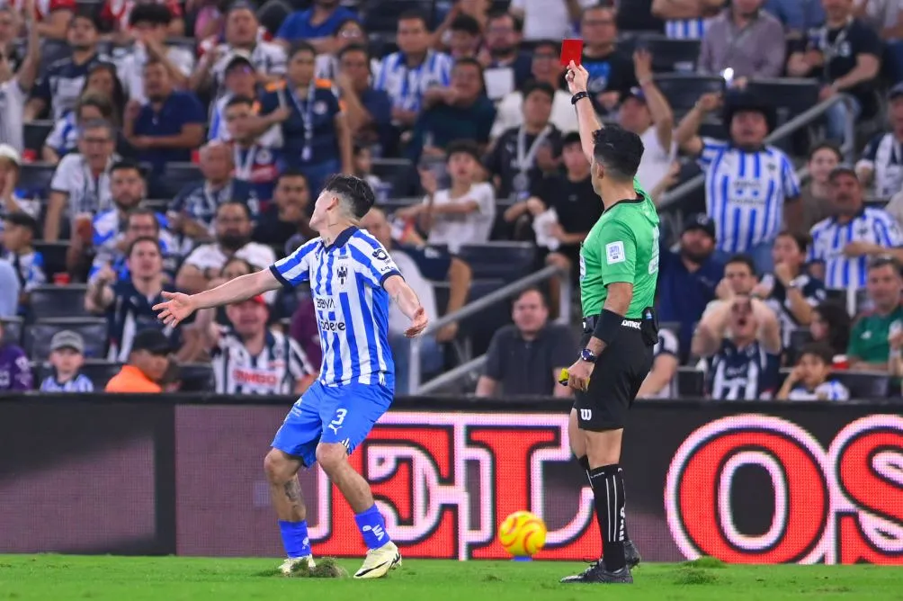 IMAGO 7 Arteaga dejó con un hombre menos a Rayados