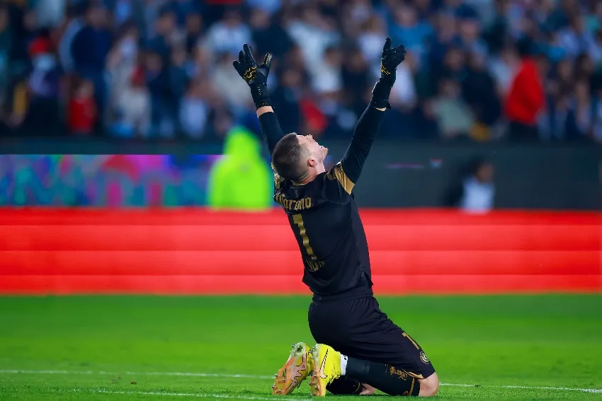 IMAGO7 Tiago Volpi en celebración de gol