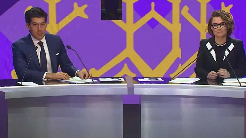 Twitter: @INEMexico Los periodistas Denise Maerker y Manuel López San Martín fueron los moderadores del debate.
