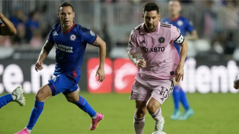 AP Messi ante Cruz Azul en League Cup