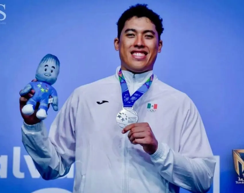 INSTAGRAM: @carlossansores97