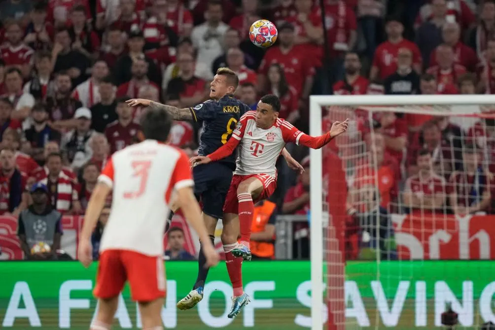 AP Toni Kroos en el compromiso contra Bayern Munich