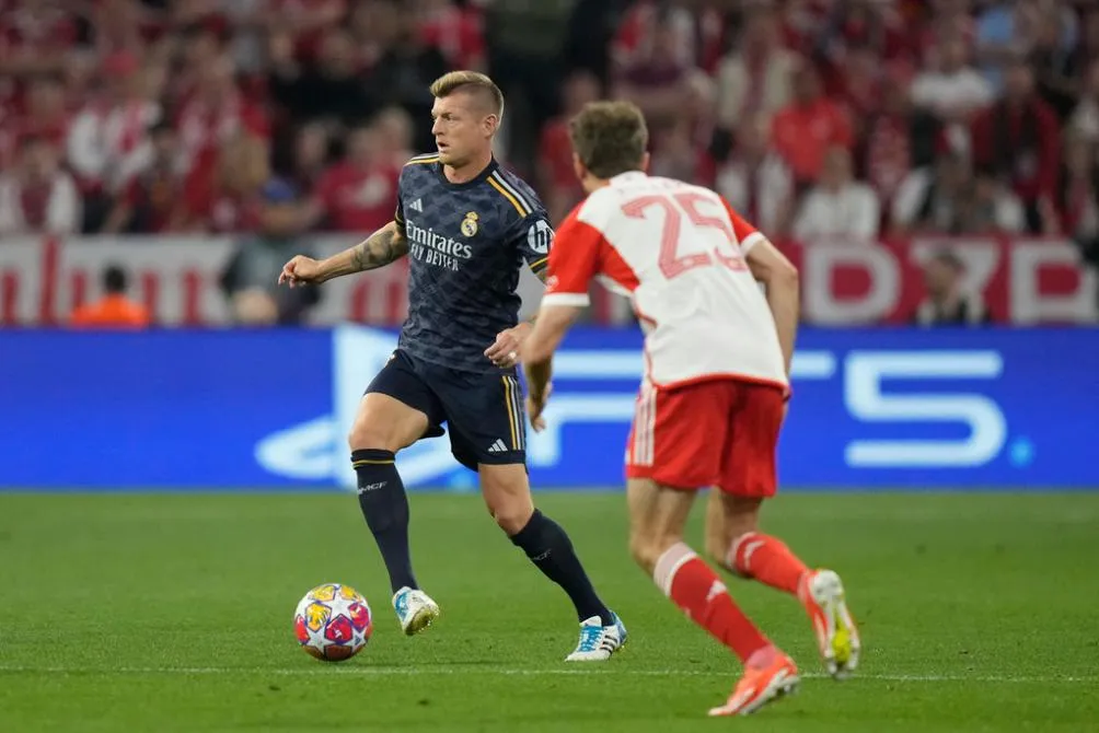 AP Kroos en el partido en el Allianz Arena