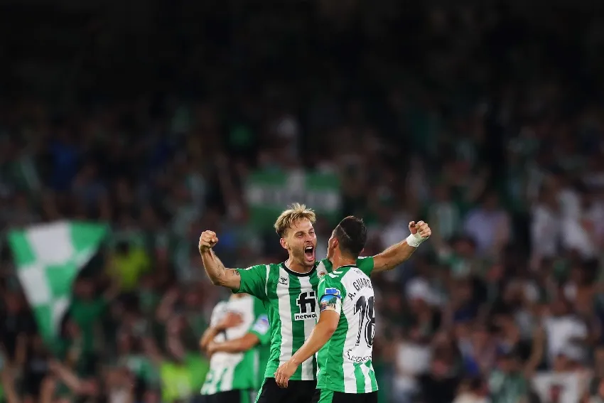 @RealBetis Canales y Guardado en el Real Betis