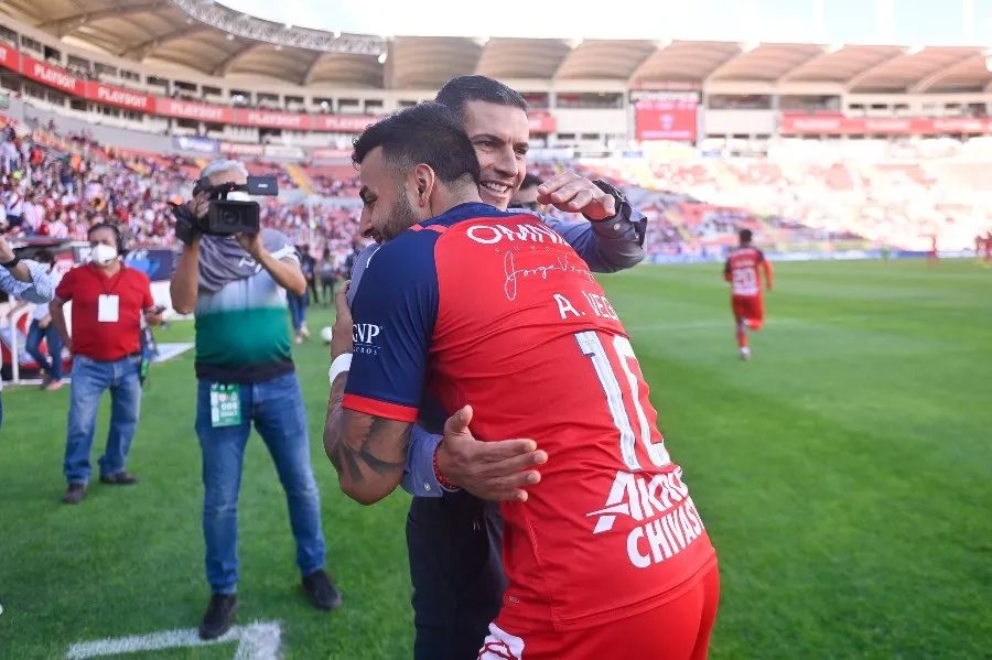 IMAGO7 Alexis Vega con Jaime Lozano