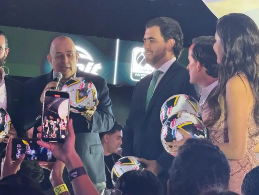 CAPTURA DE PANTALLA: X