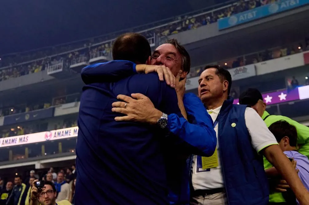 MEXSPORT Jardine en celebración con Azcárraga