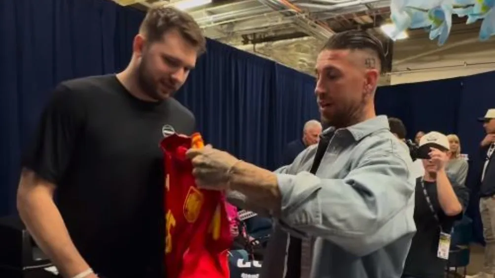 X: @AtletiOnTop Ramos con el 93 tatuado en la cabeza