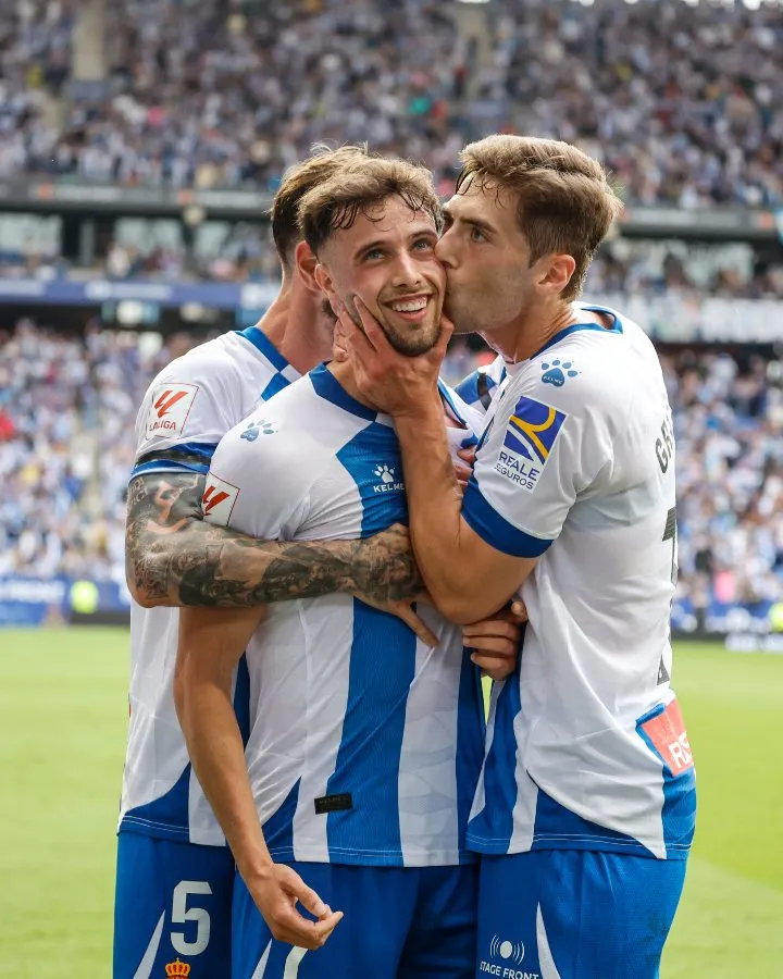 X: @RCDEspanyol Espanyol ascendió tras vencer al Oviedo