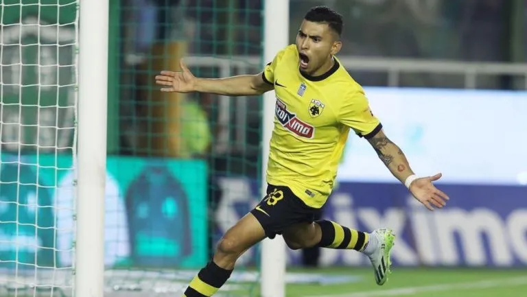 INSTAGRAM: @orbelin7pineda Orbelin Pineda con el AEK Atenas