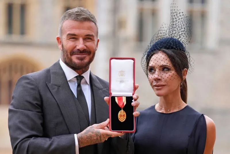 David Beckham fue condecorado con el título de Sir | AP