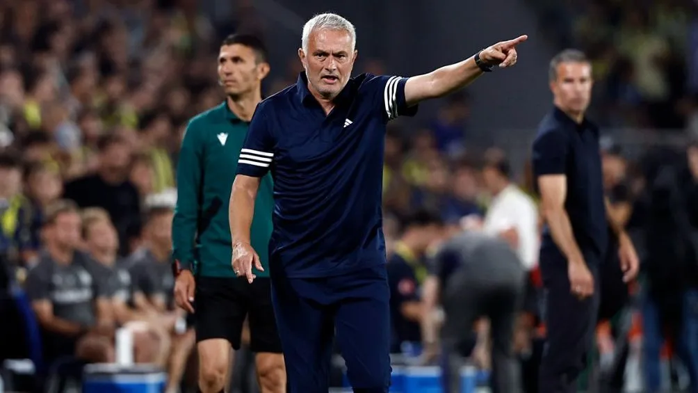 Mourinho acerca a su equipo a la Champions League | @Fenerbahce