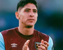 West Ham y Edson Álvarez rinden homenaje a joven futbolista recién fallecido