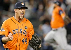 Luke Gregerson celebra tras vencer a los Yanquis