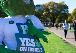 Buddie, mascota a favor de legalizar la marihuana