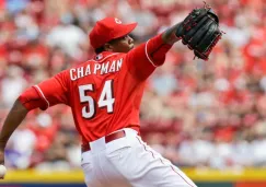 Aroldis Chapman lanzando en un juego con Cincinnati