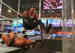 Undertaker contra Triple H en Hell in a Cell