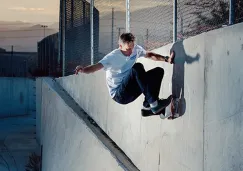 Tony Hawk realiza uno de sus movimientos