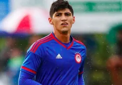 Alan Pulido durante juego de Olympiacos 