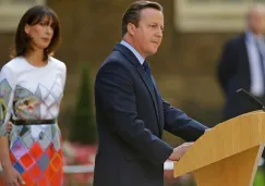 David Cameron da un discurso en Londres junto a su esposa