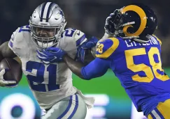 Ezekiel Elliott acarrea el ovoide en choque contra los Rams