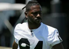 Antonio Brown, en un calentamiento de Raiders