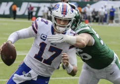 Josh Allen durante el partido ante los Jets