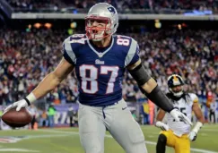 Rob Gronkowski celebra una anotación con Patriots 