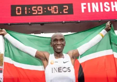 Eliud Kipchoge celebra su récord mundial de maratón 