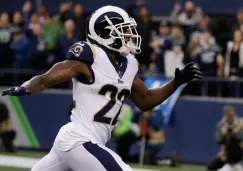 Marcus Peters en un partido con los Rams