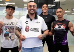 Peleadores de CRIXUS MMA posa para la lente de RÉCORD