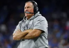 Belichick observa un partido de los Patriots