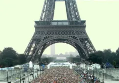 La salida del maratón de Paris, Francia 