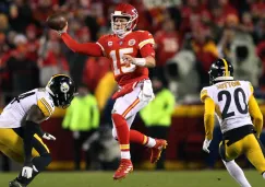 Kansas City Chiefs jugando partido ante los Steelers en la NFL