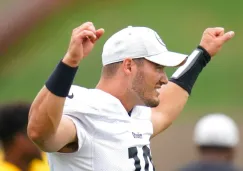 Mitch Trubisky en un entrenamiento con Steelers