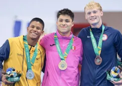 Osmar Olvera celebra la medalla de Oro