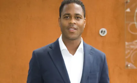 Kluivert será asistente de Van Gaal en la selección de Holanda