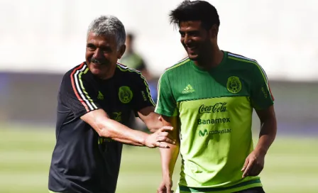 Carlos Vela recibe capitanía del Tri