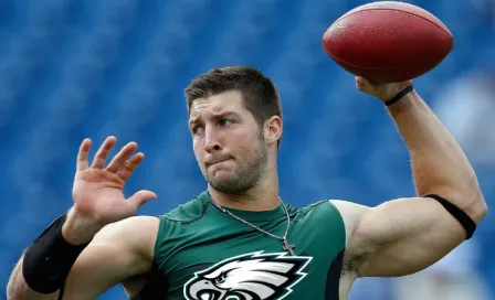 Tim Tebow es cortado por las Águilas de Filadelfia